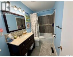 4 Saskatchewan Avenue, Tuxford, SK S0H4C0 Photo 13
