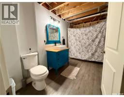 4 Saskatchewan Avenue, Tuxford, SK S0H4C0 Photo 17