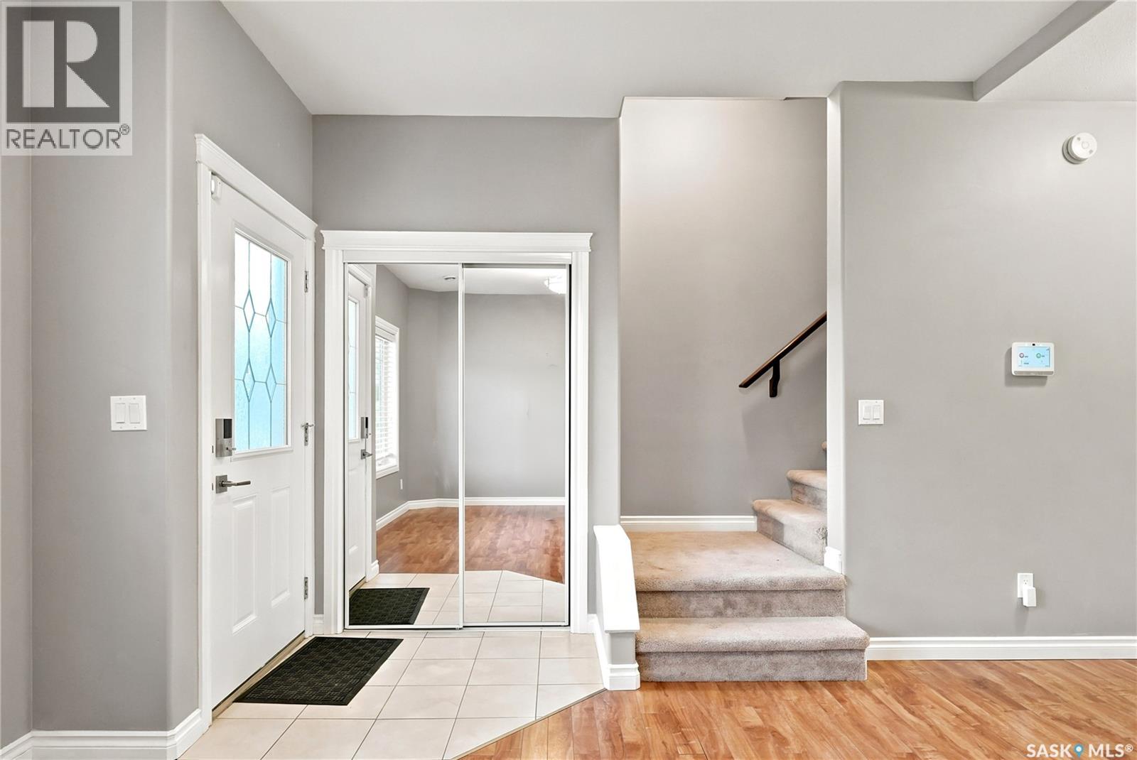 #220 212 Willis CRESCENT - 7