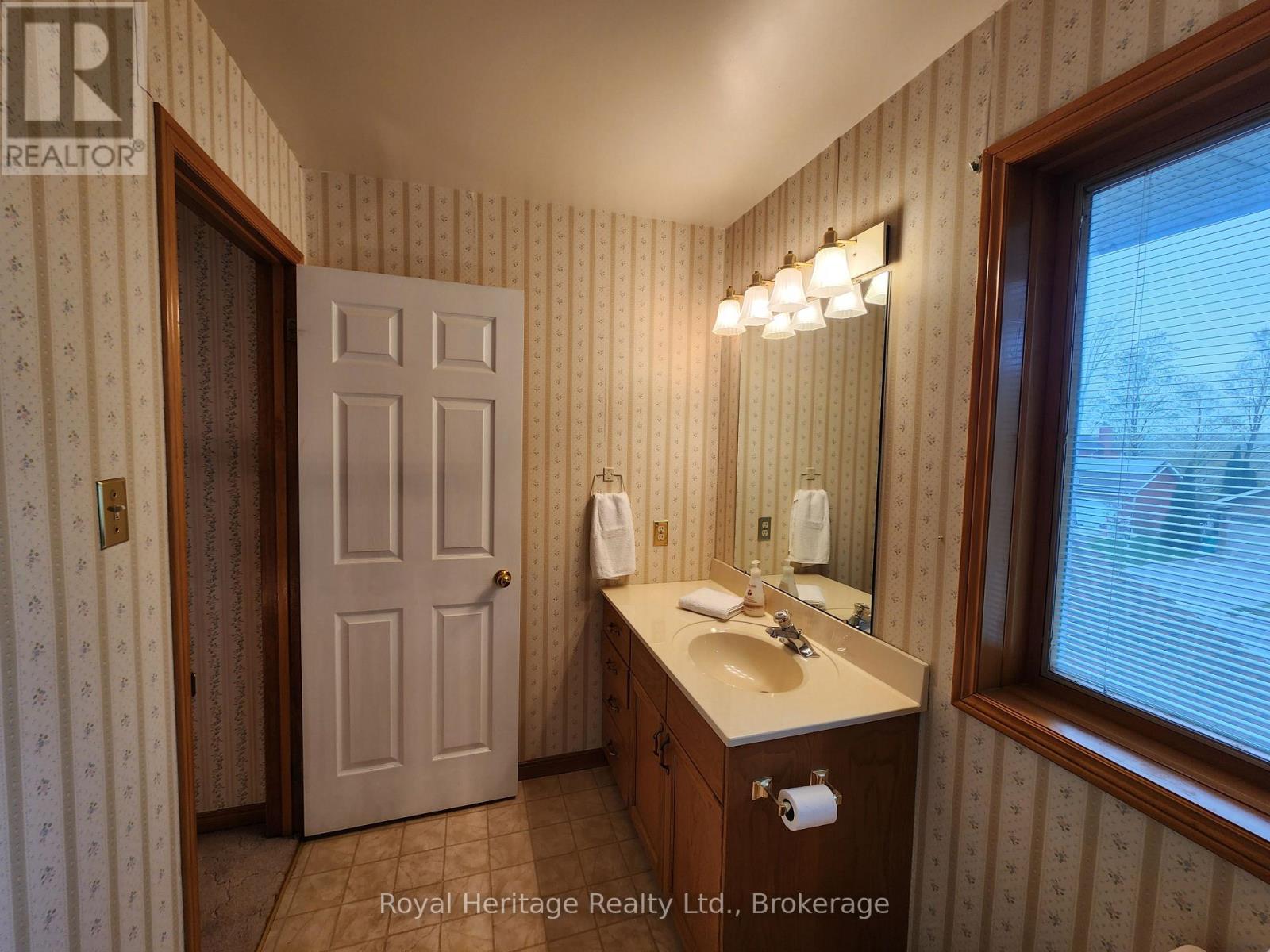 1534 SCOLLARD CRESCENT - 24