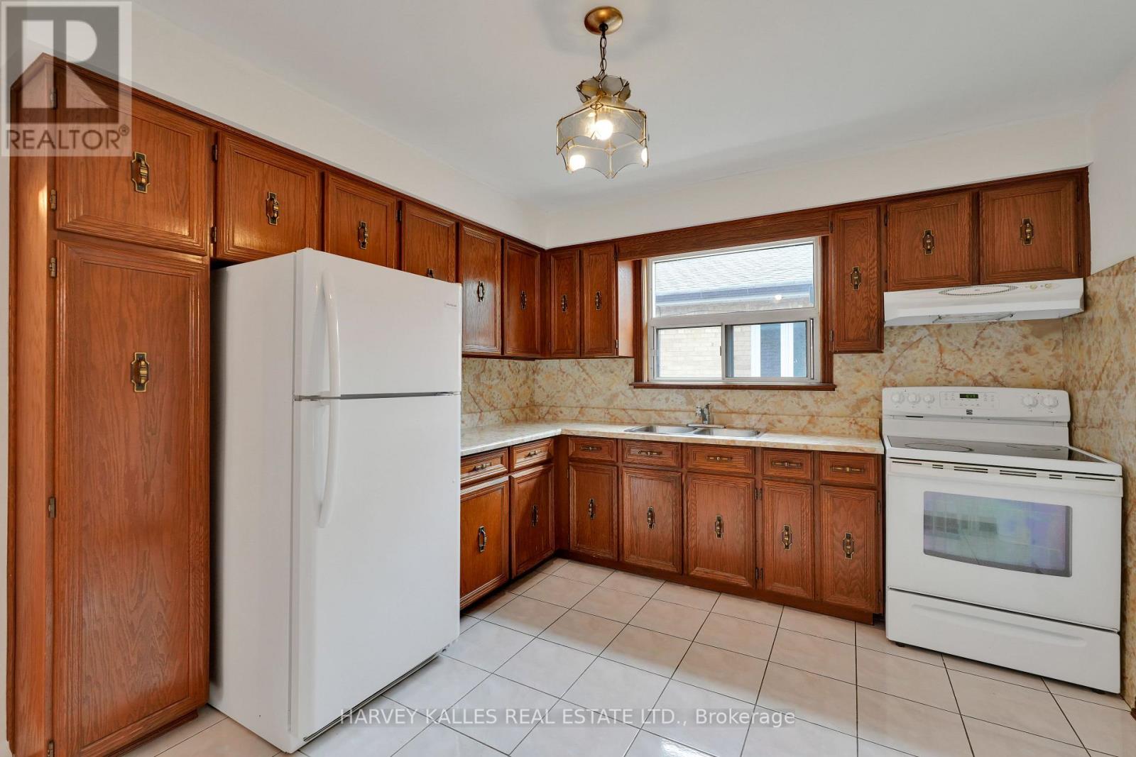 61 ABITIBI AVENUE - 9
