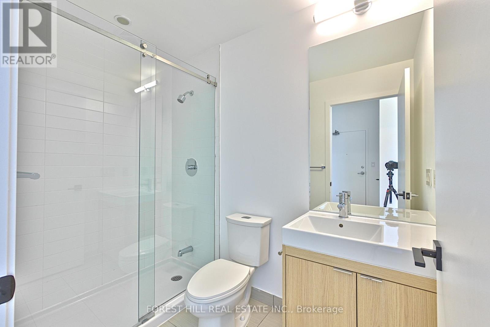 #3506 70 FOREST MANOR ROAD - 17