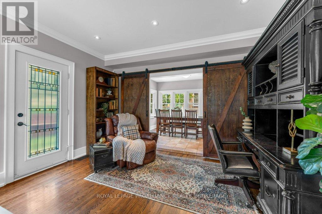 609 EARL STREET - 10
