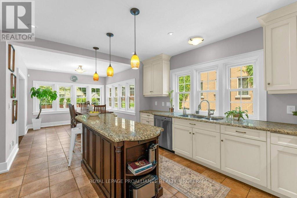 609 EARL STREET - 14