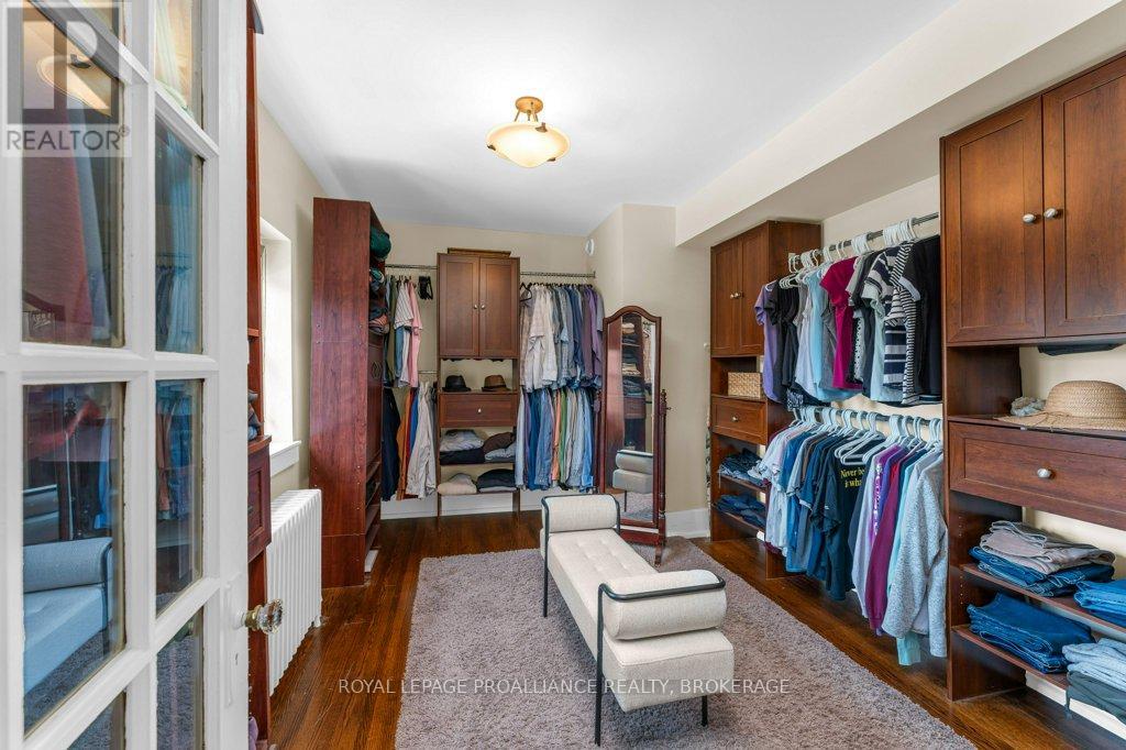 609 EARL STREET - 22