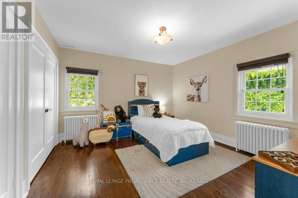 609 EARL STREET - 26