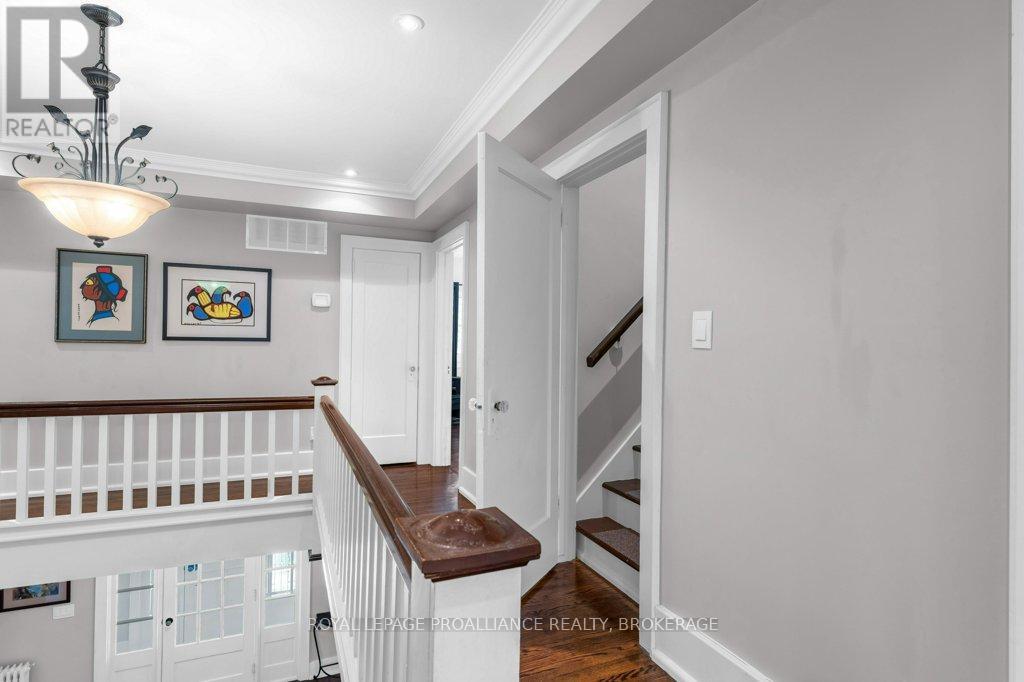609 EARL STREET - 34