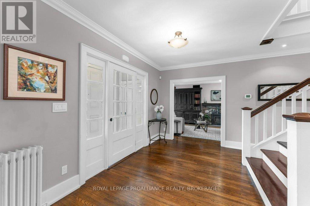 609 EARL STREET - 5