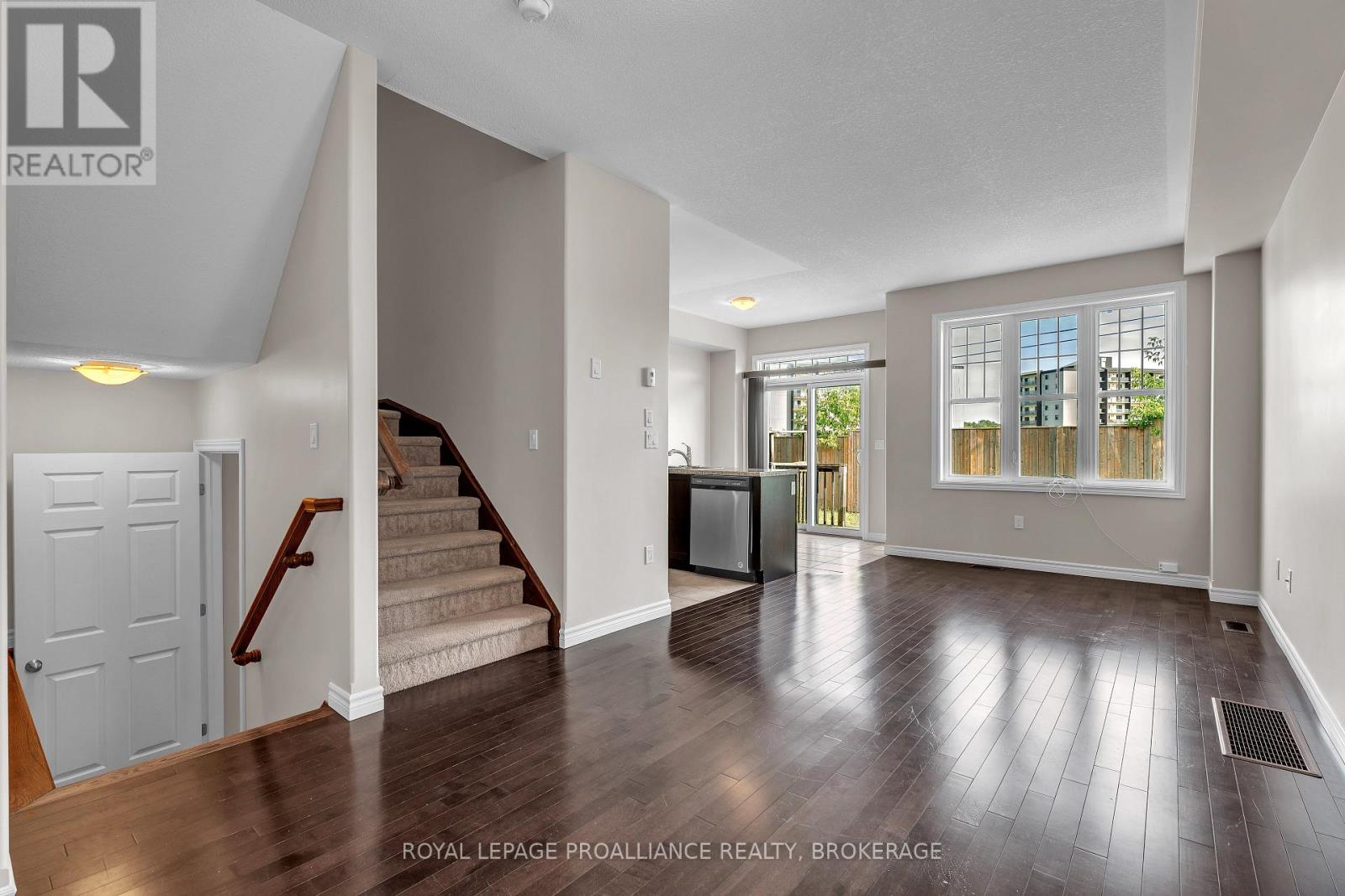 792 NEWMARKET LANE - 10