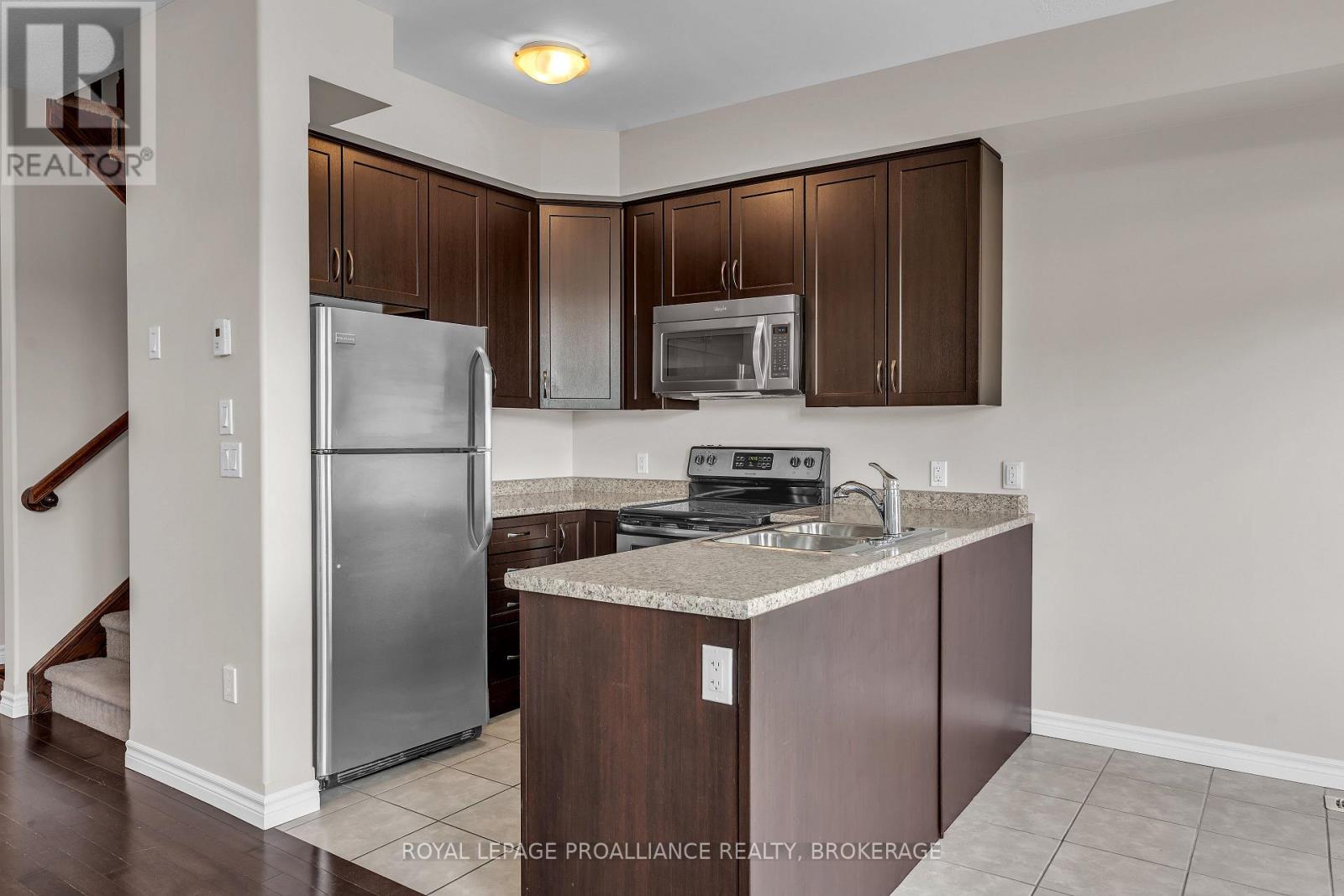792 NEWMARKET LANE - 11
