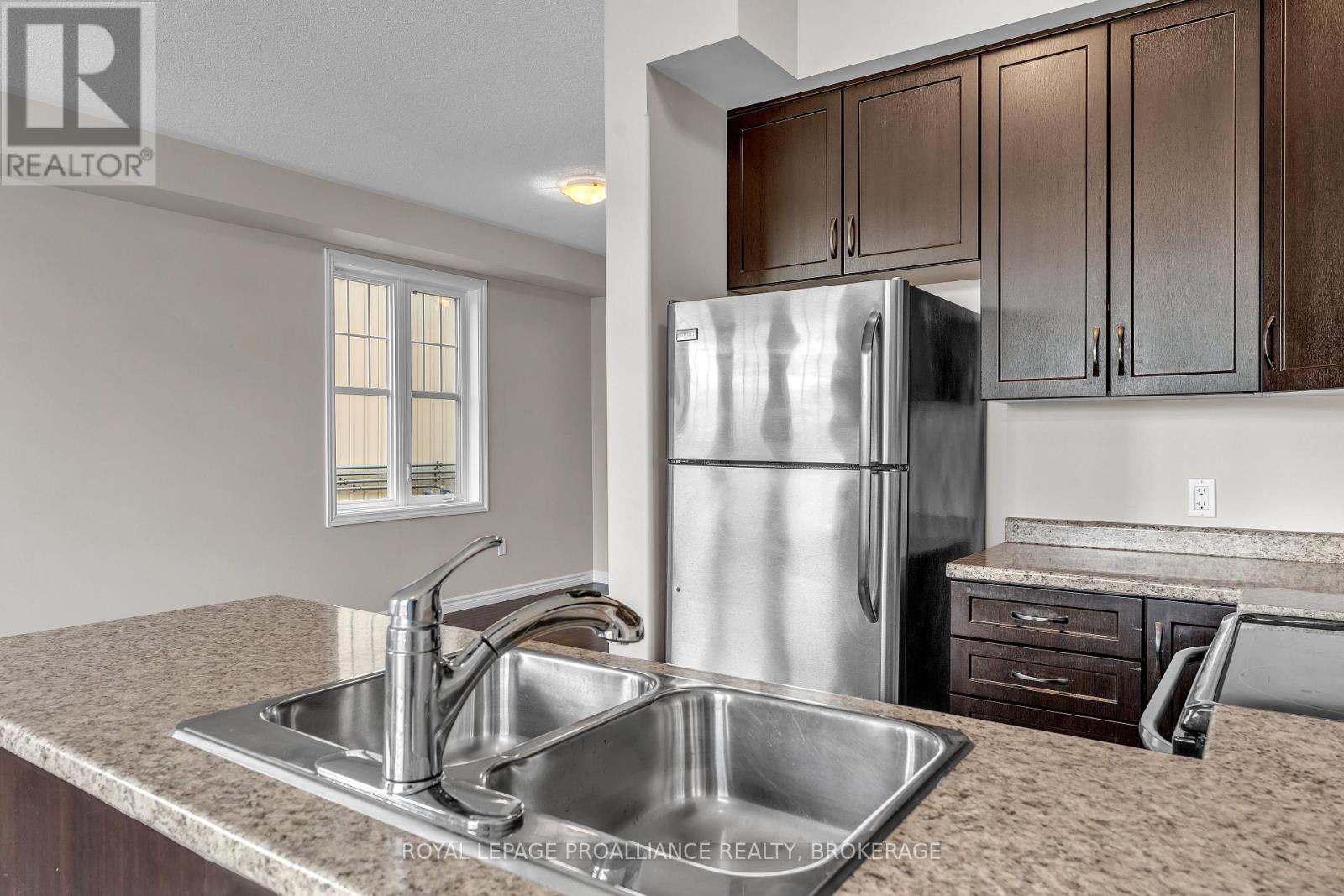 792 NEWMARKET LANE - 14