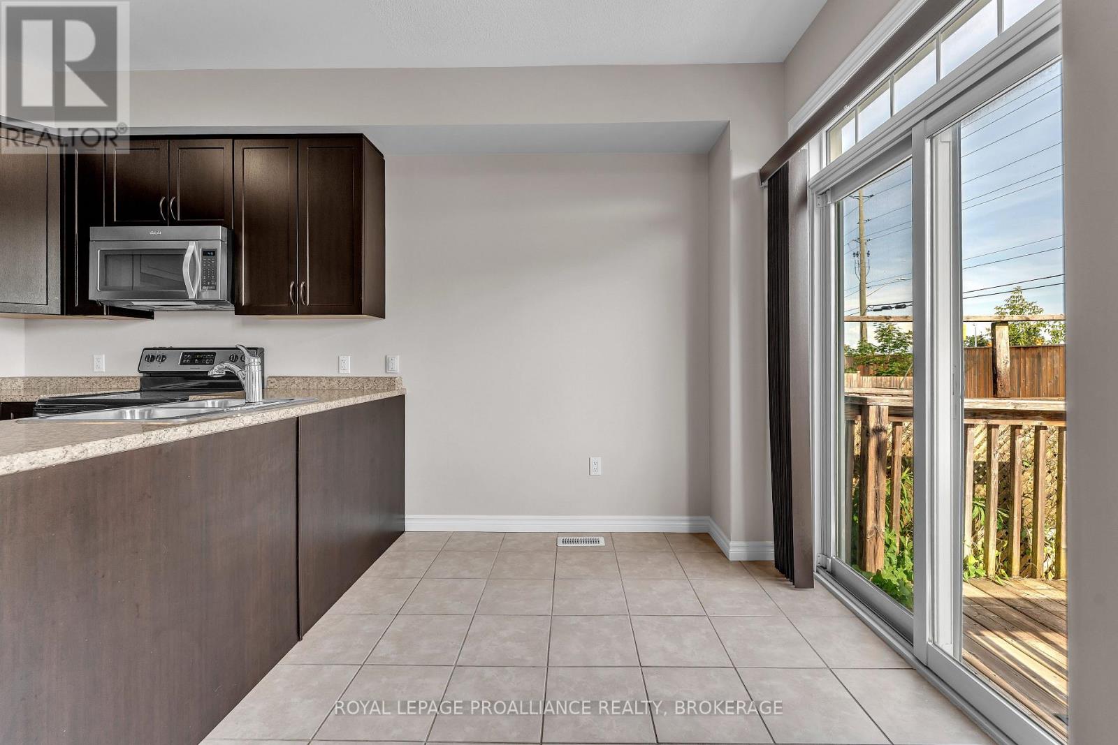 792 NEWMARKET LANE - 17
