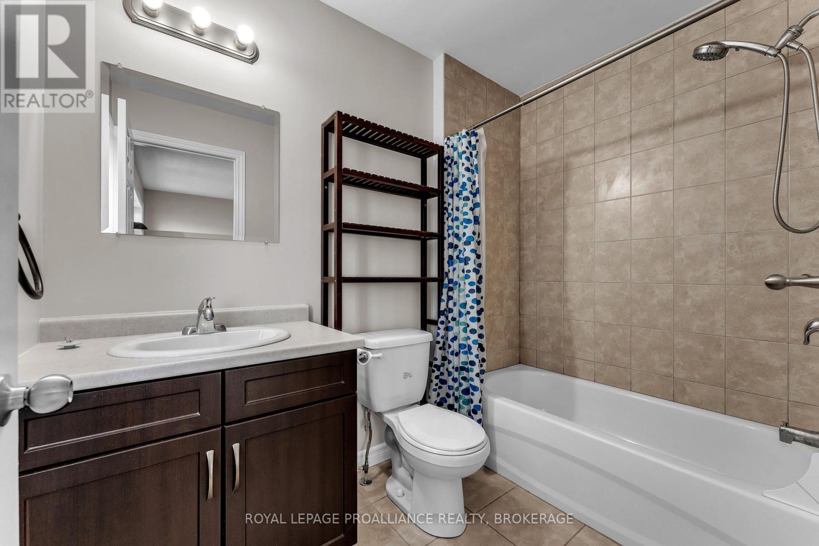 792 NEWMARKET LANE - 22