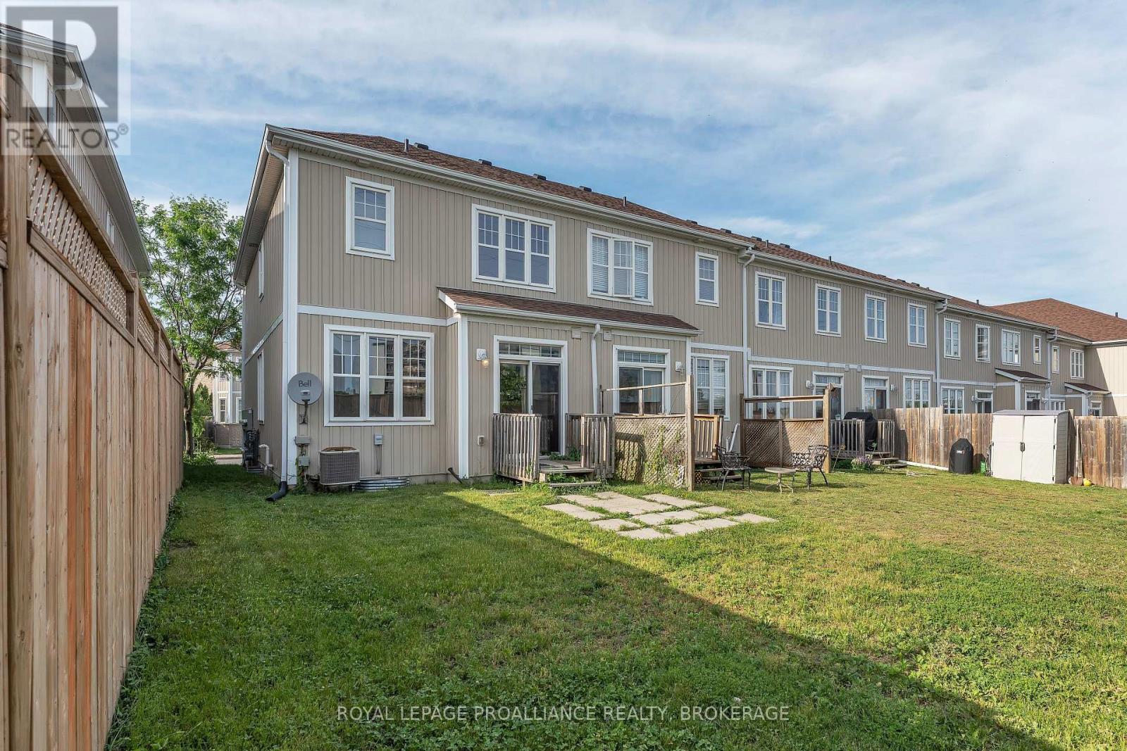 792 NEWMARKET LANE - 36
