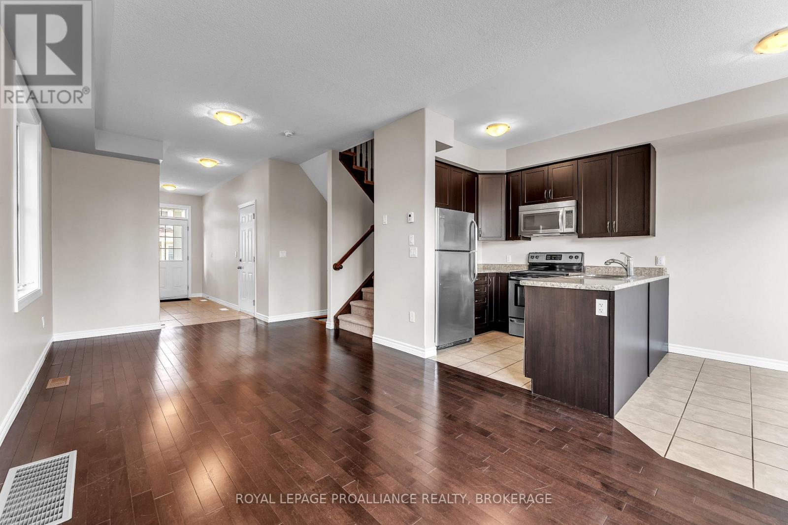 792 NEWMARKET LANE - 8