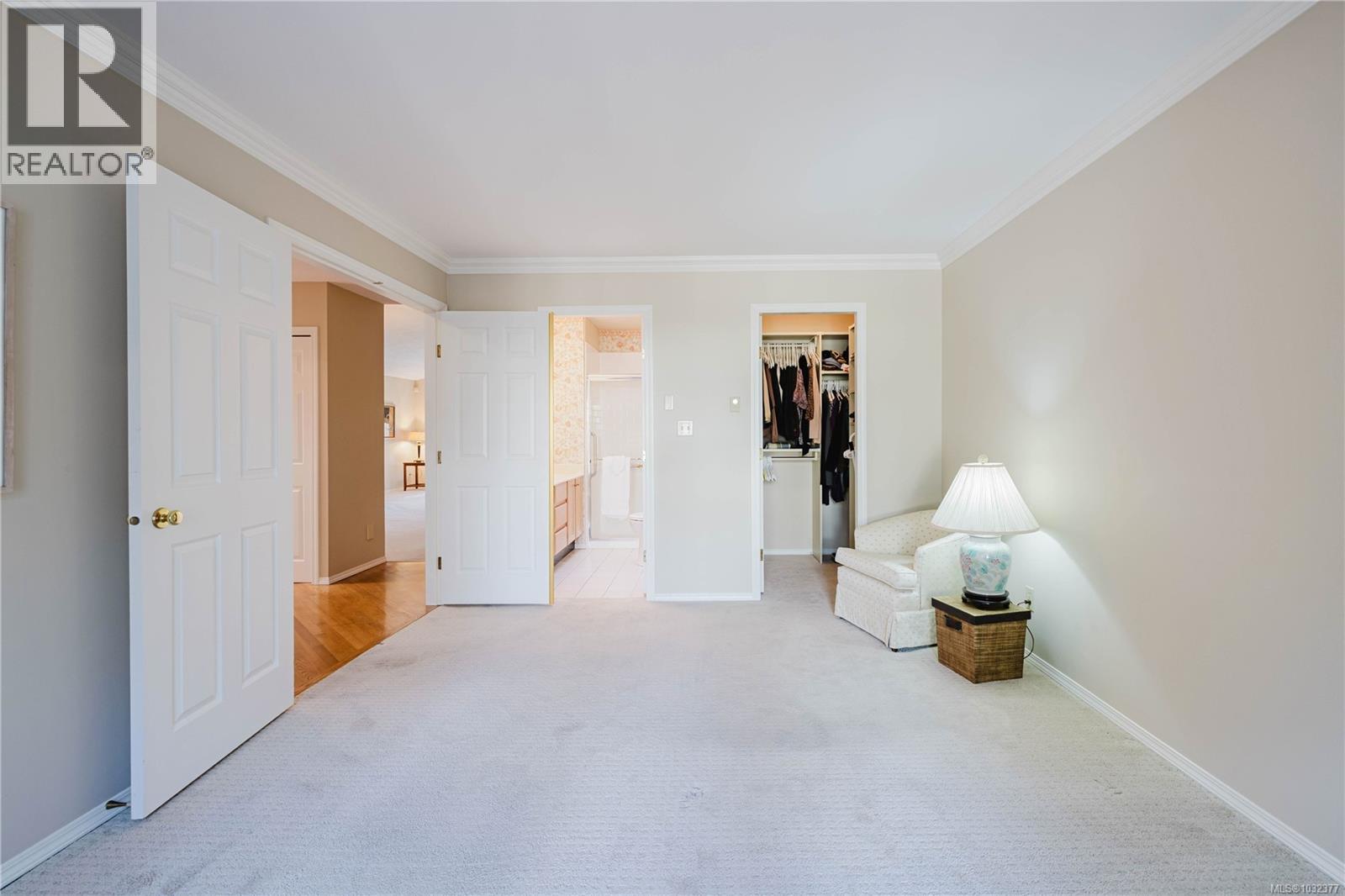 #4 901 Kentwood Lane - 19