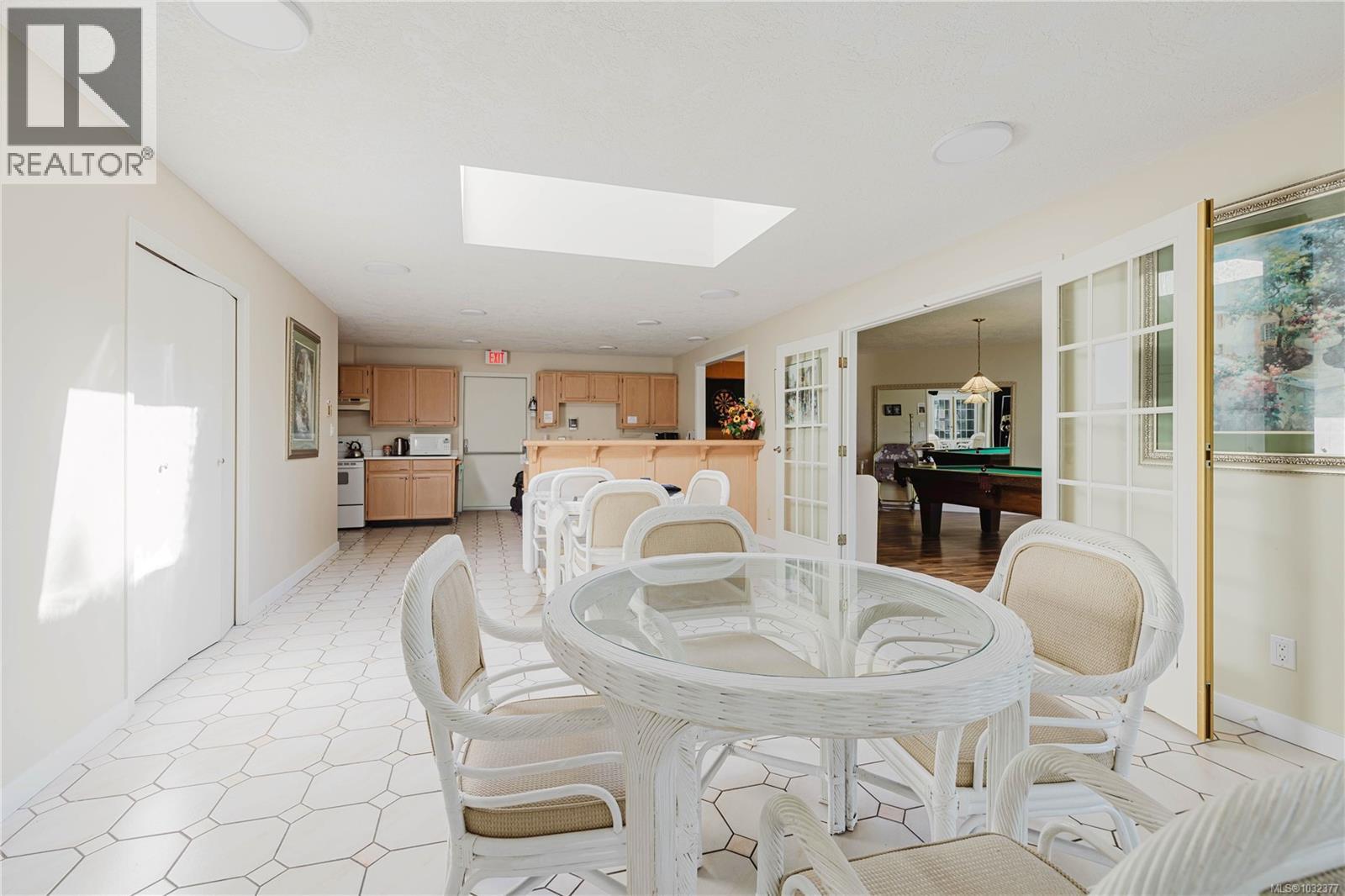 #4 901 Kentwood Lane - 50