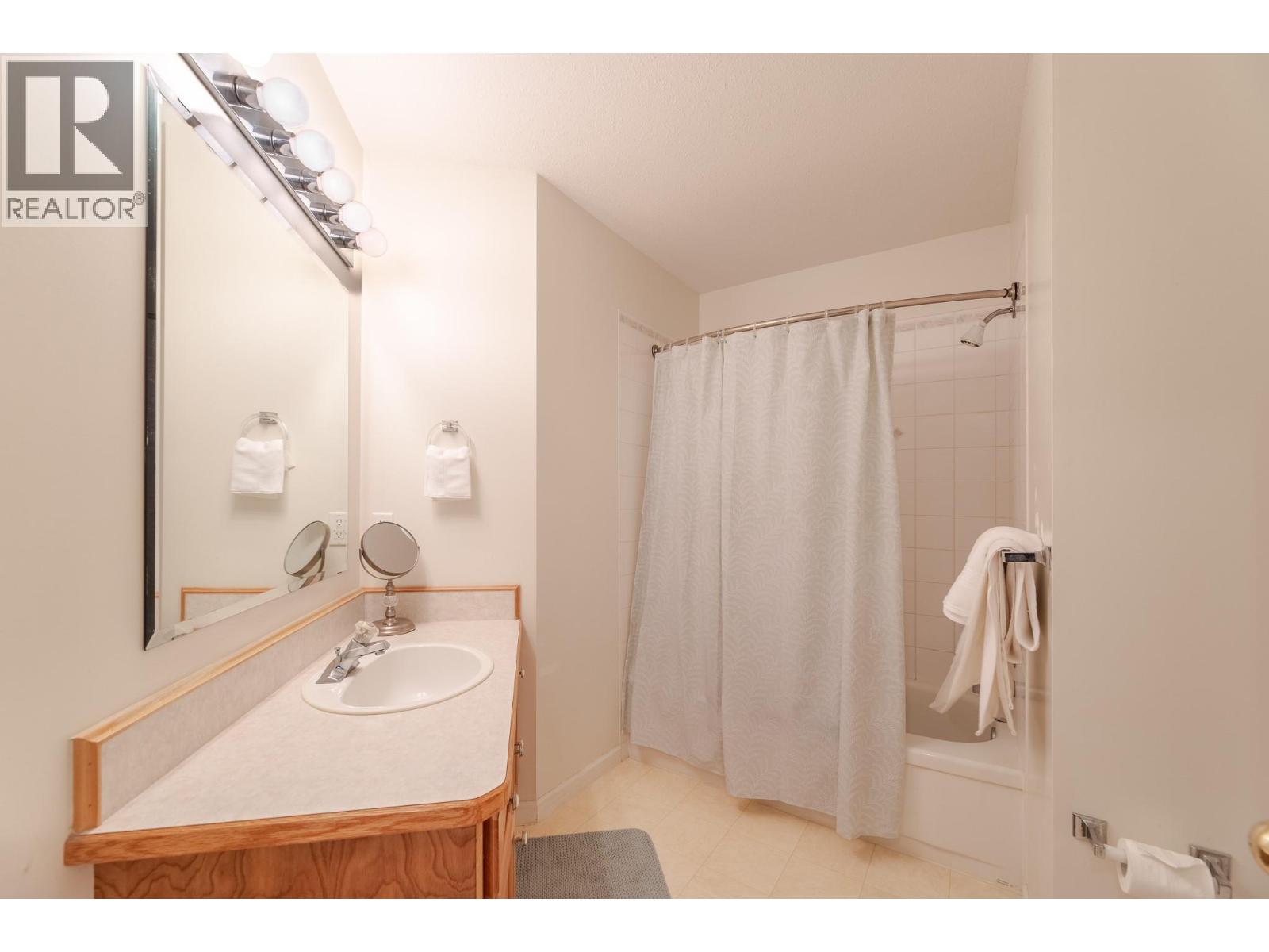#12 5050 13th Avenue - 27