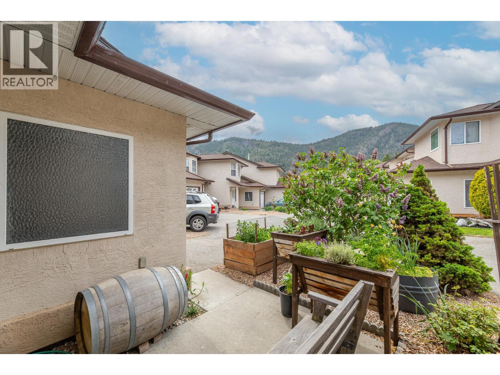 #12 5050 13th Avenue - 33