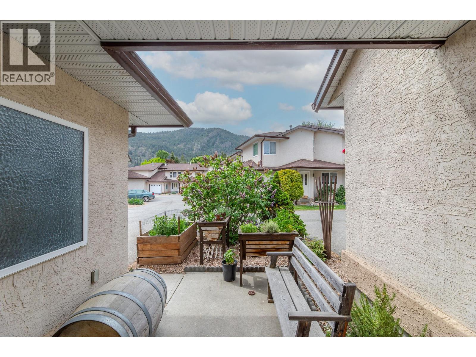 #12 5050 13th Avenue - 32