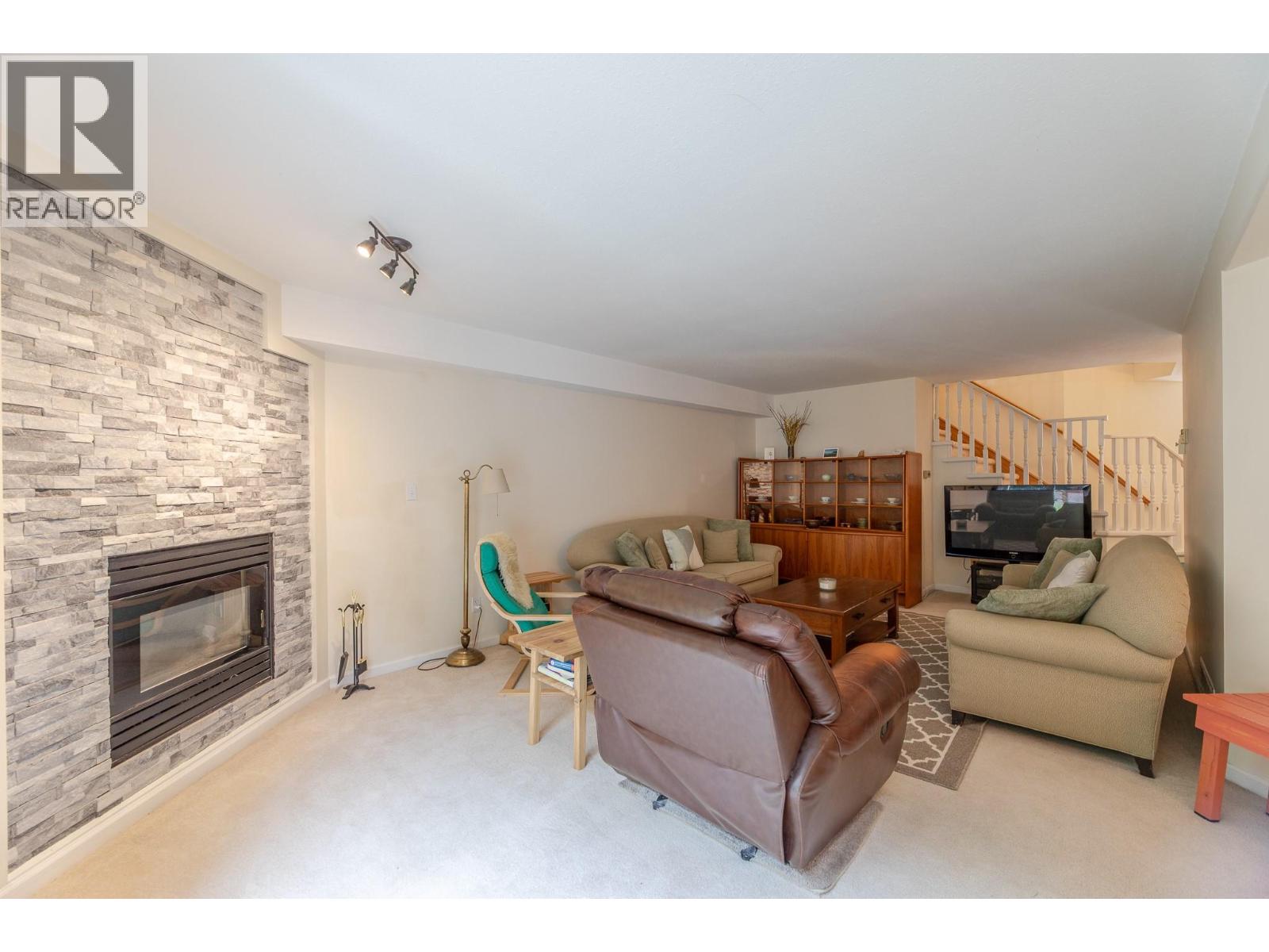 #12 5050 13th Avenue - 18