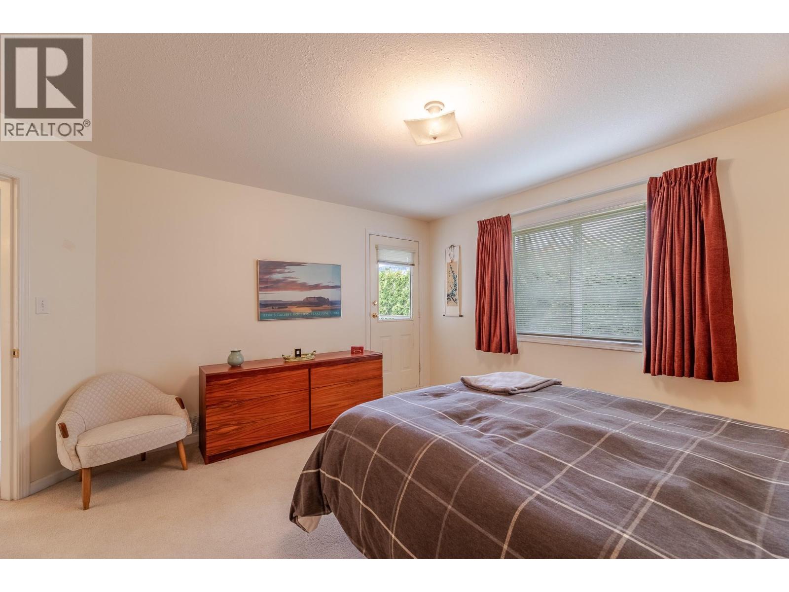 #12 5050 13th Avenue - 25