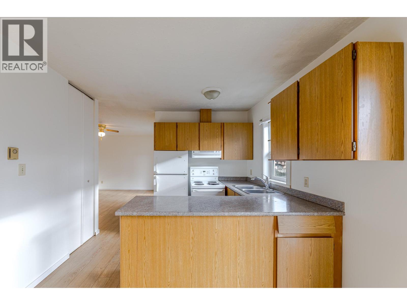 #1 8010 Vedette Drive - 6
