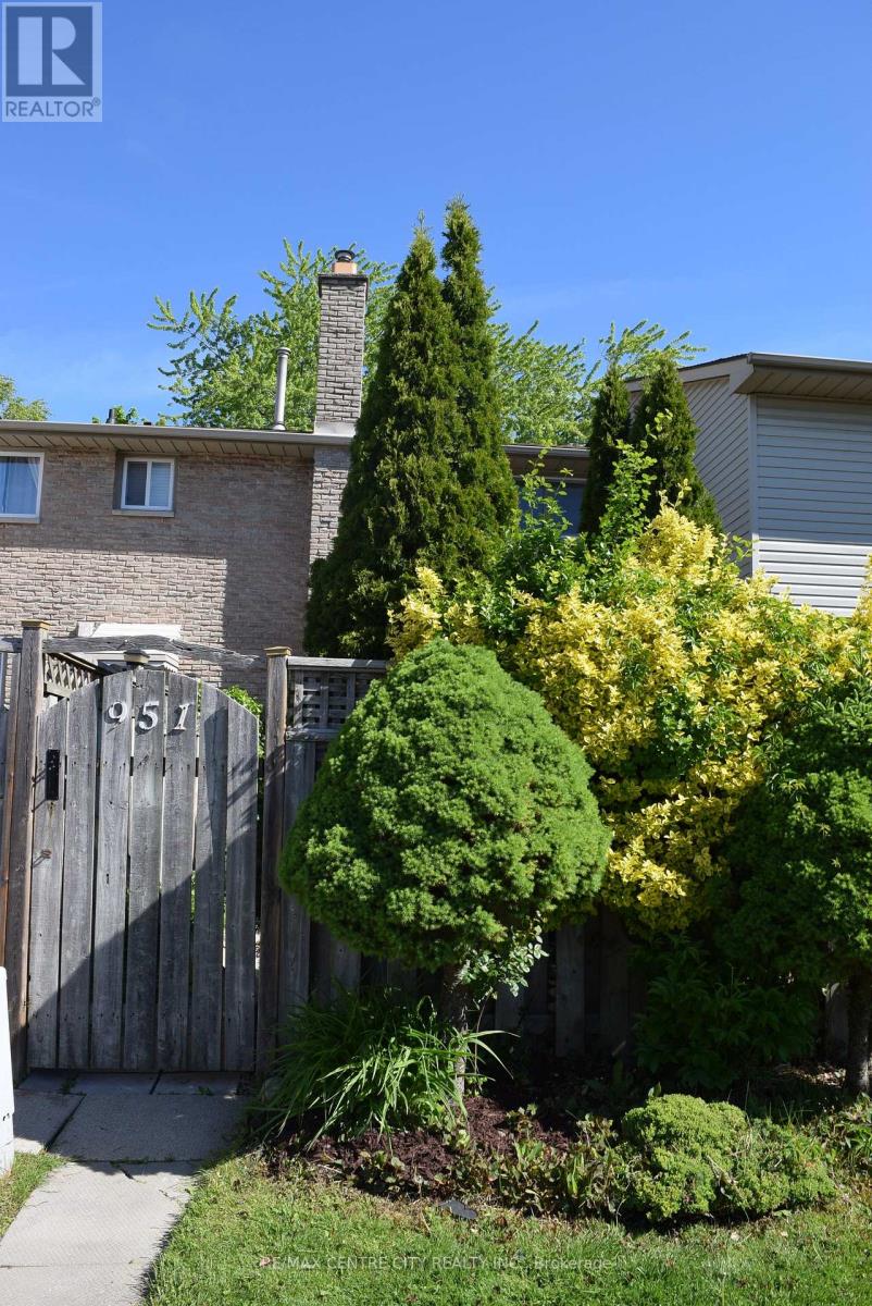 951 NOTRE DAME DRIVE - 16
