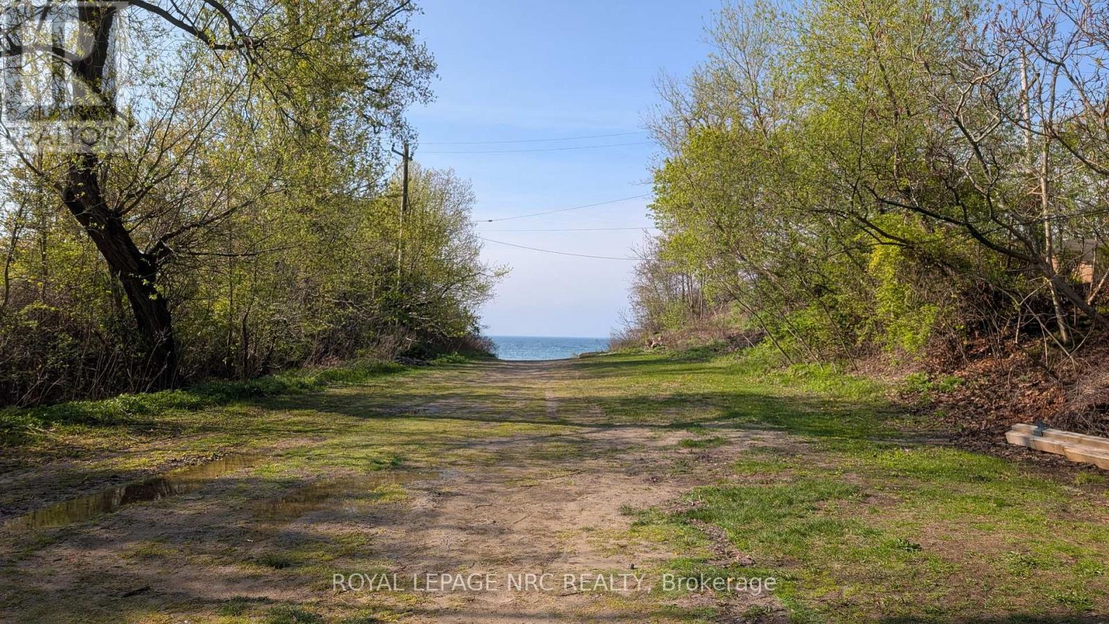 3093 HYMAN AVENUE - 27