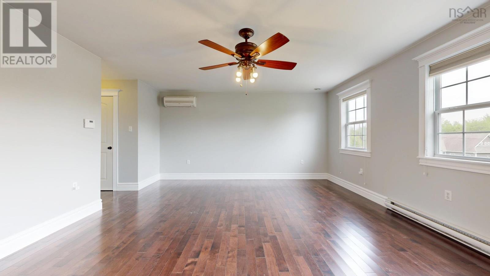 Property 24 of 43 of 21 Acorn Avenue