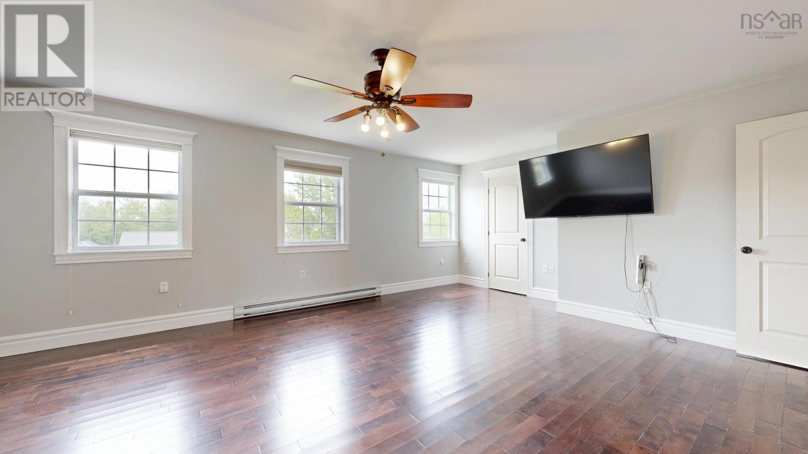 Property 25 of 43 of 21 Acorn Avenue