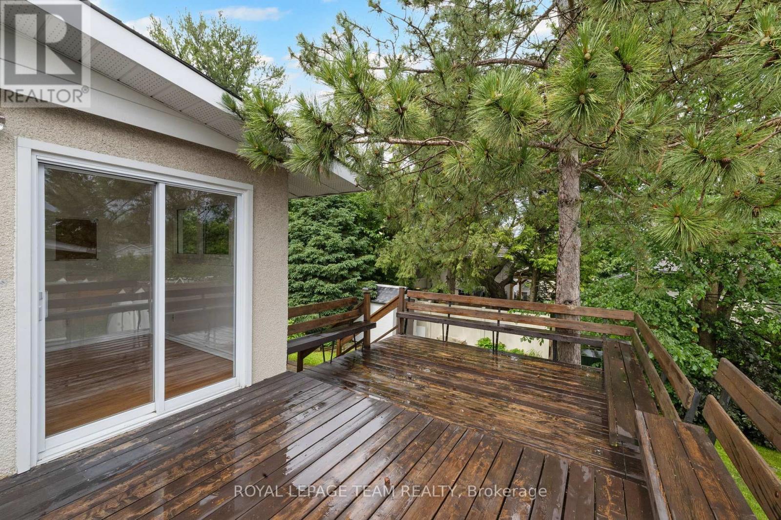 40 WOODMOUNT CRESCENT - 28