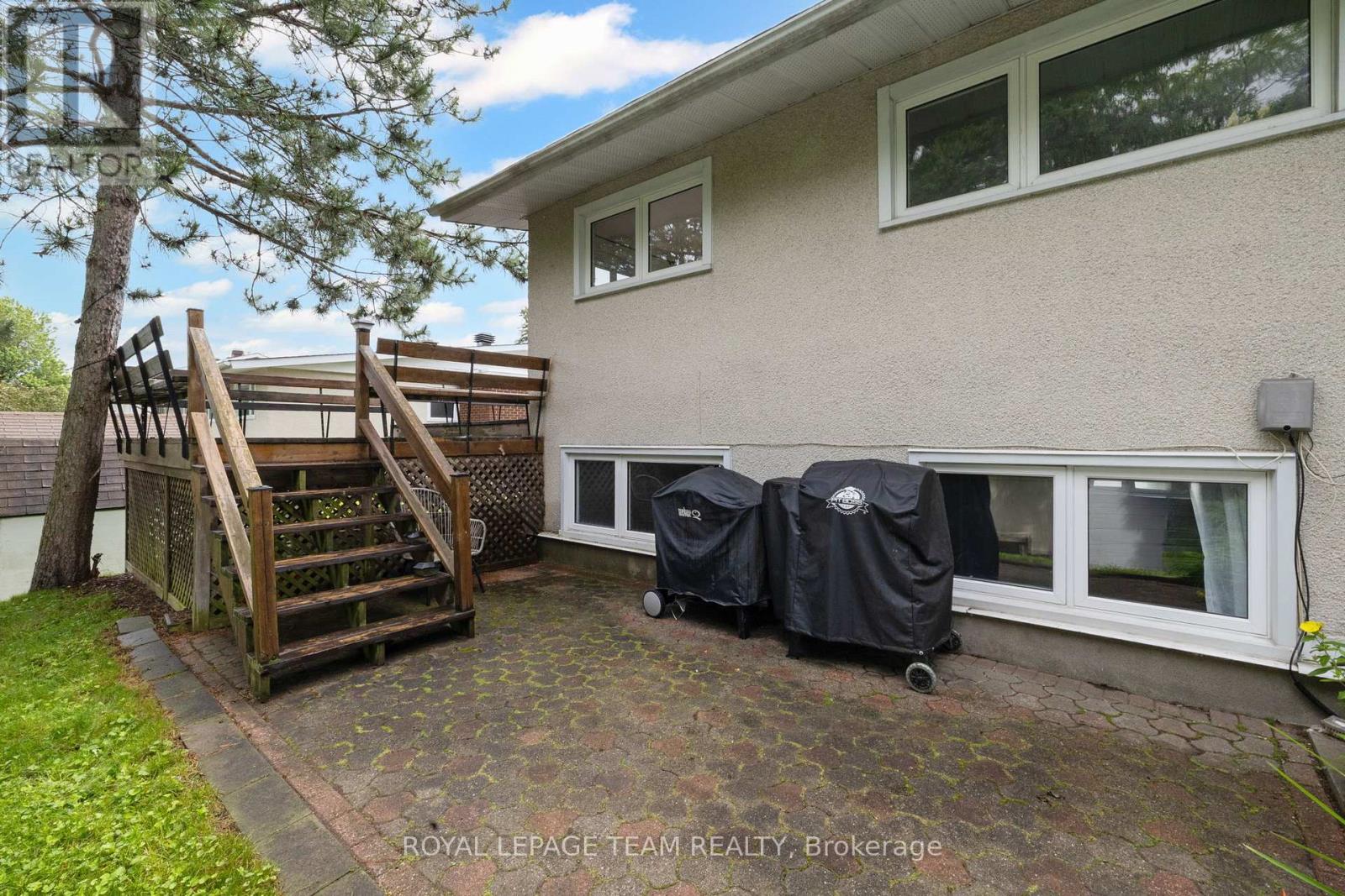 40 WOODMOUNT CRESCENT - 30
