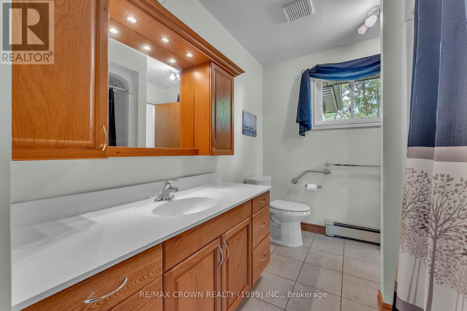 789 LAURENTIAN AVENUE - 17