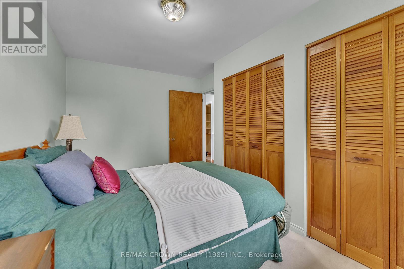 789 LAURENTIAN AVENUE - 22