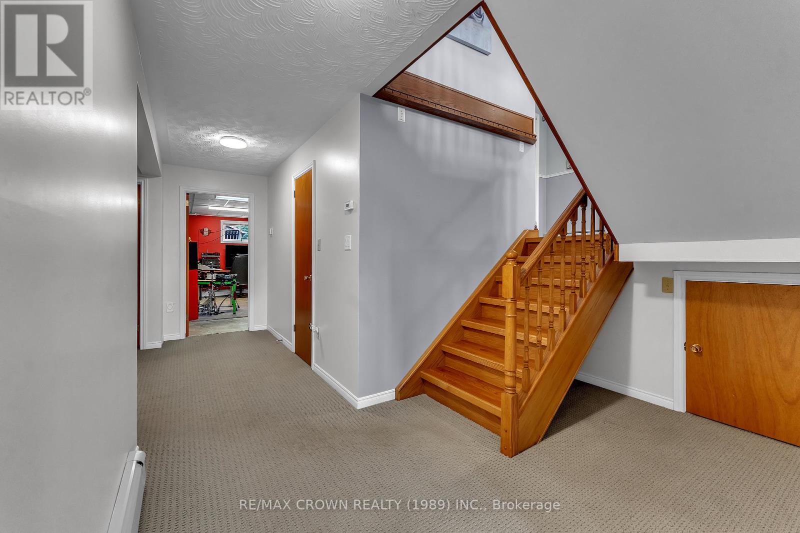 789 LAURENTIAN AVENUE - 24
