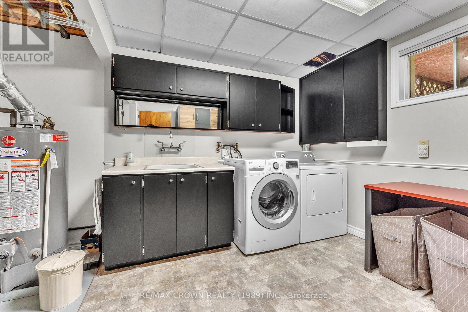 789 LAURENTIAN AVENUE - 35