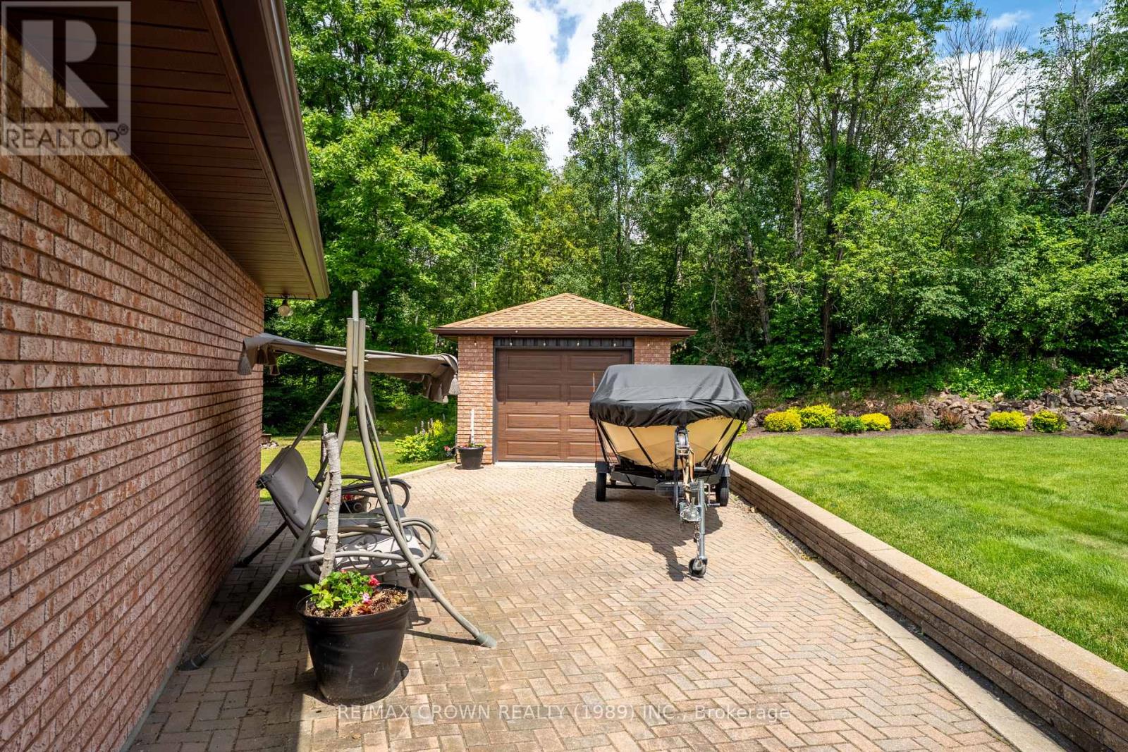 789 LAURENTIAN AVENUE - 37