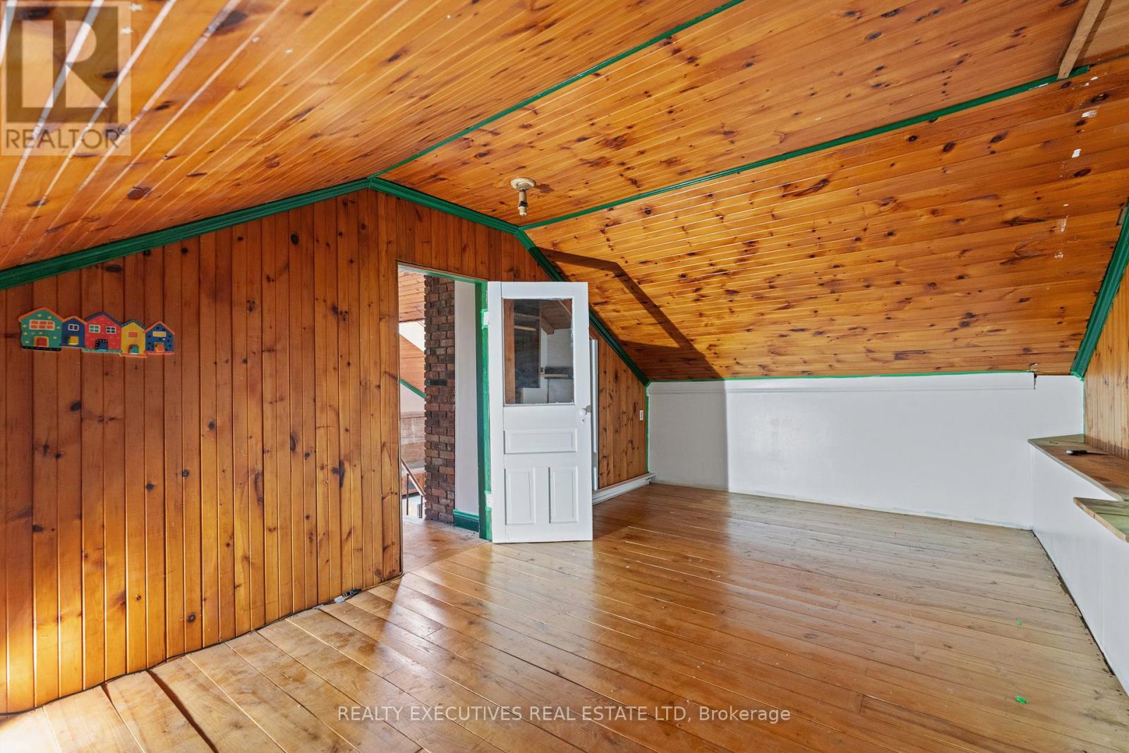 10550 HULBERT ROAD - 35