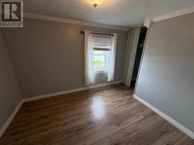 9 Buttons Hill - 35