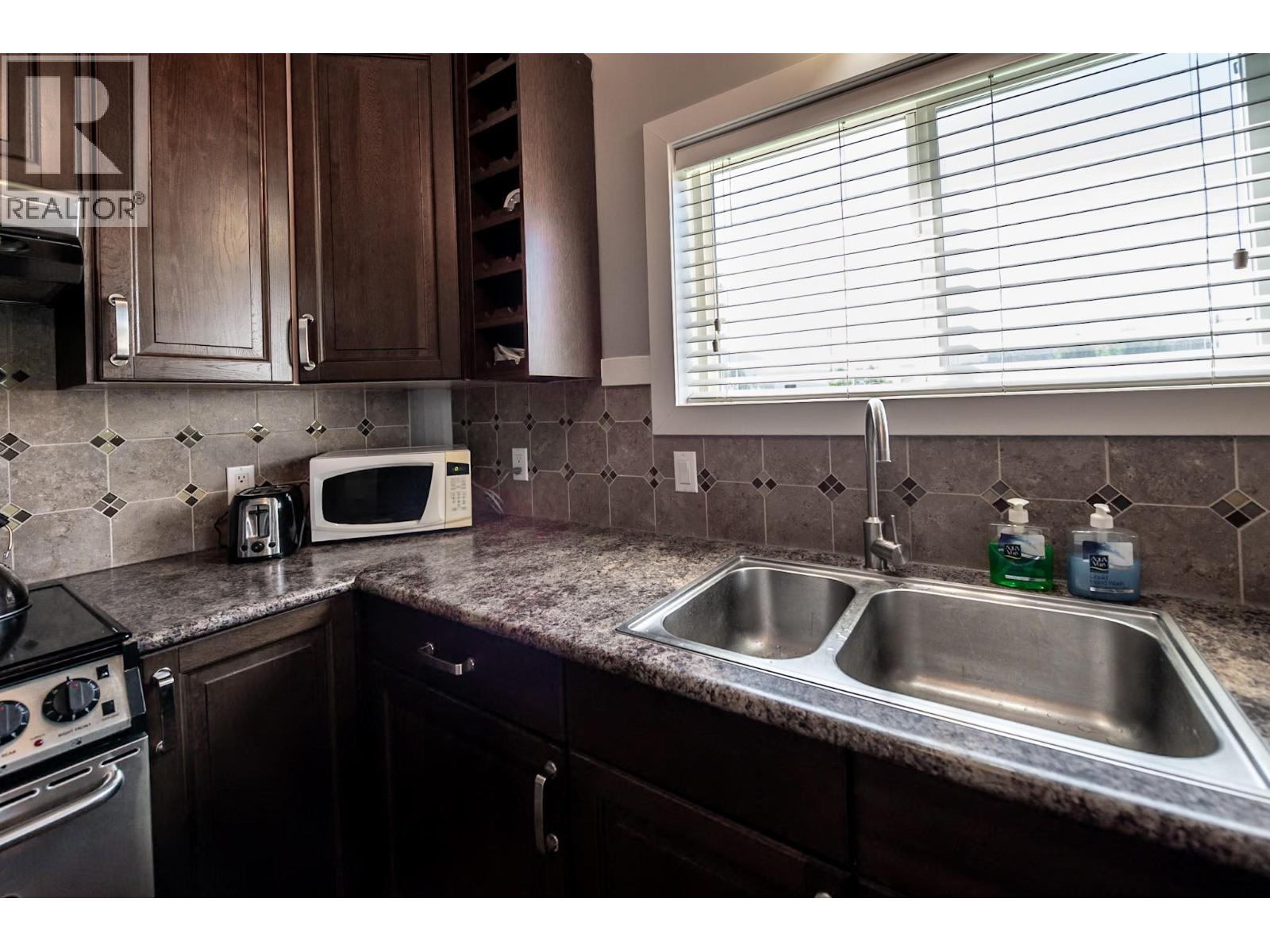 8898 Grainger Road - 8