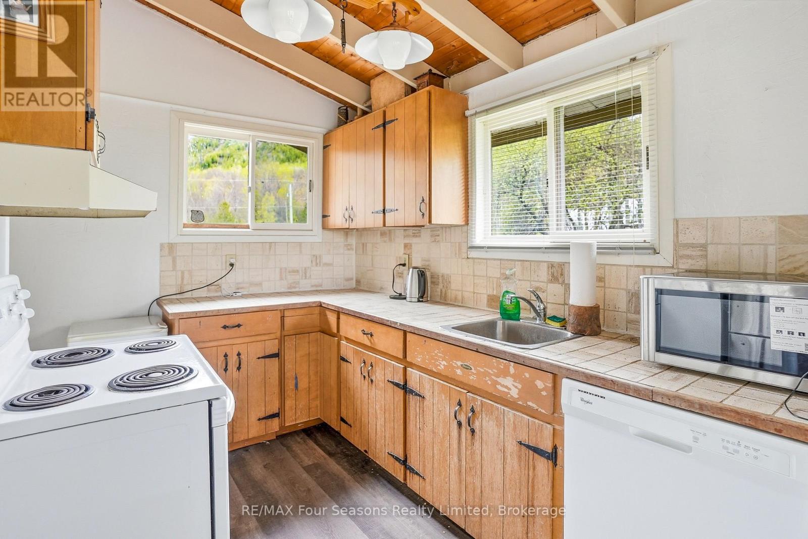 220 HIDDEN LAKE ROAD - 16