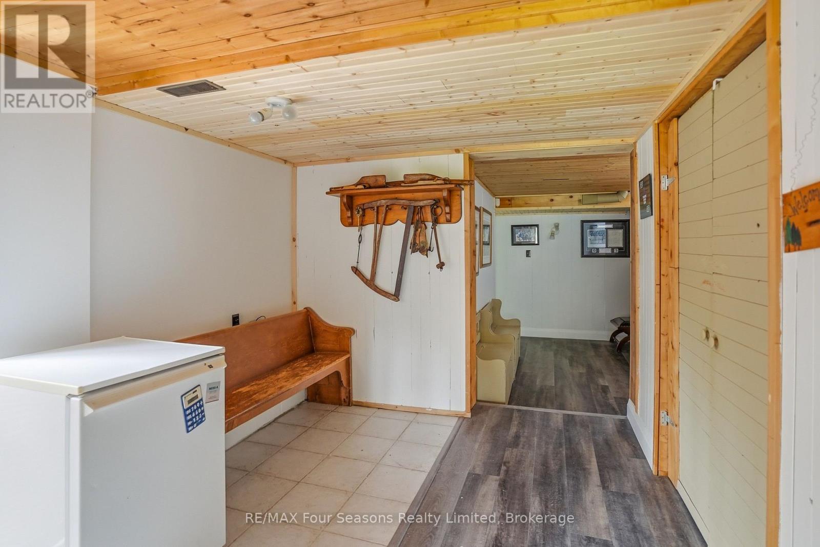220 HIDDEN LAKE ROAD - 24