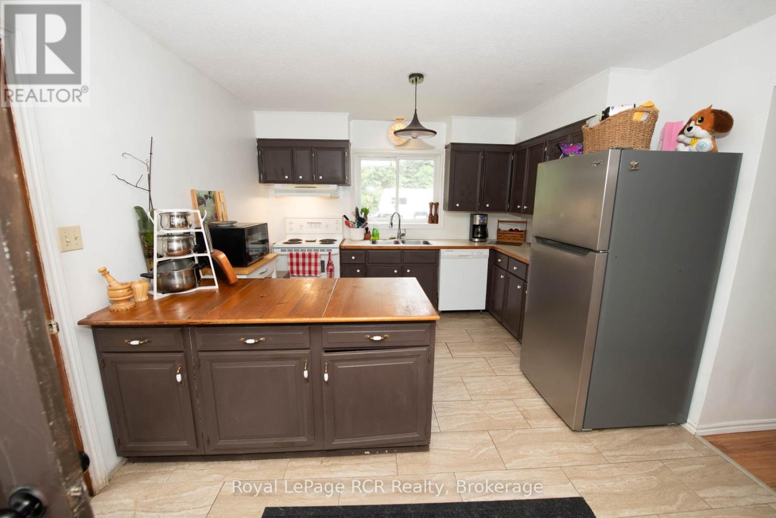 7589 HIGHWAY 89 E - 21