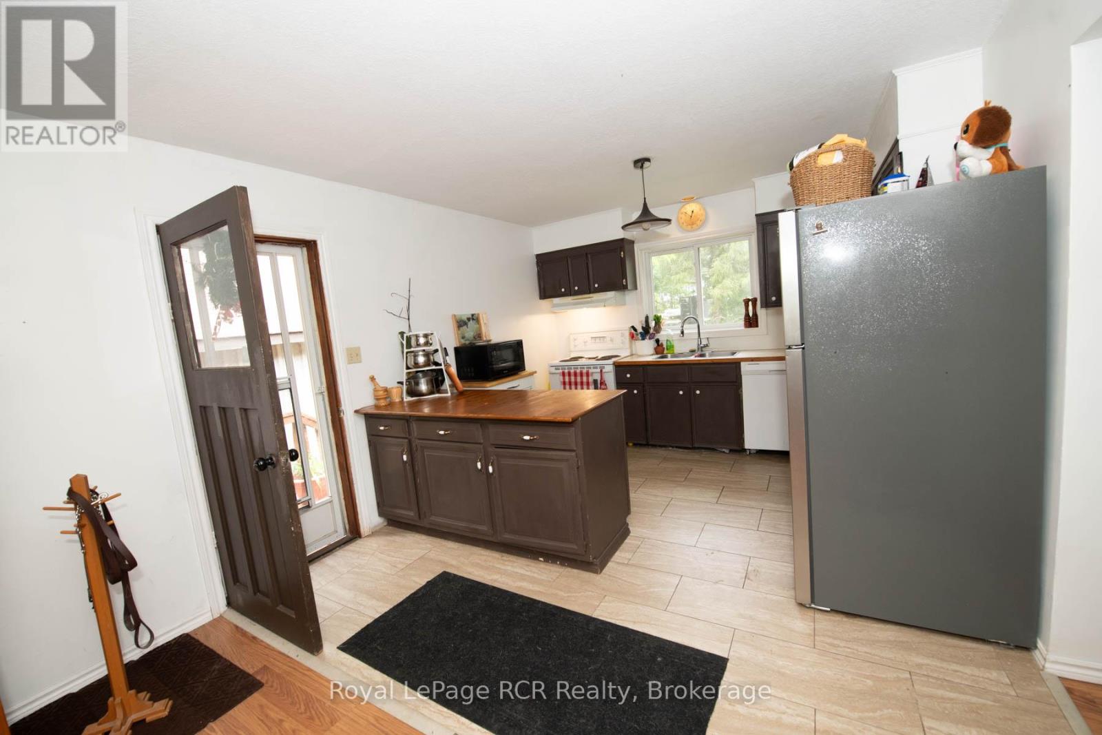 7589 HIGHWAY 89 E - 24