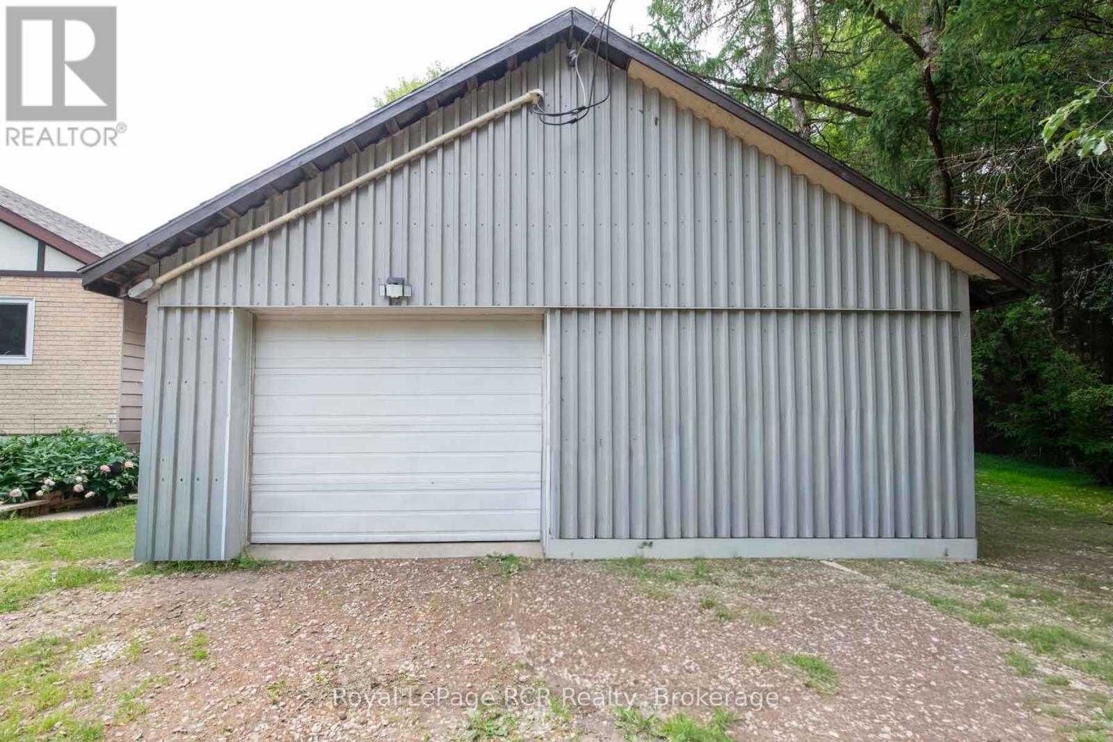 7589 HIGHWAY 89 E - 7