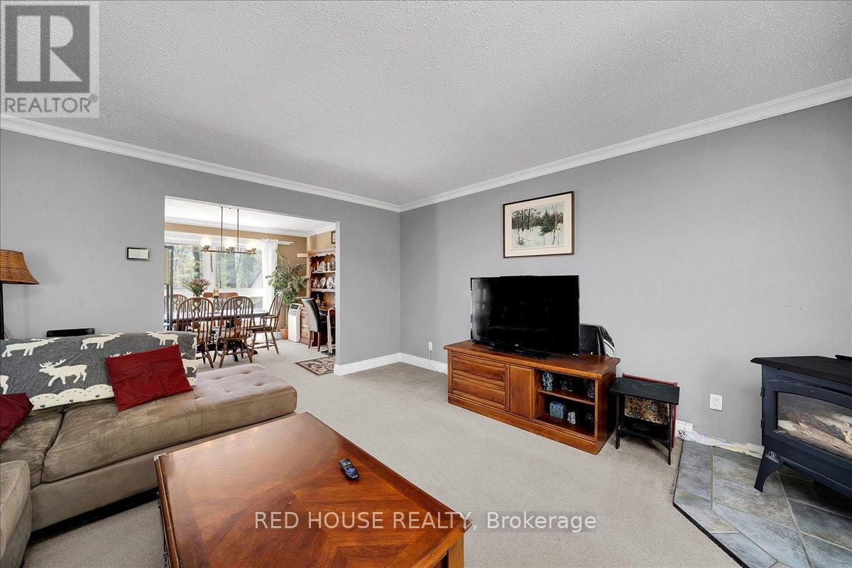 32 MCLEISH DRIVE - 12