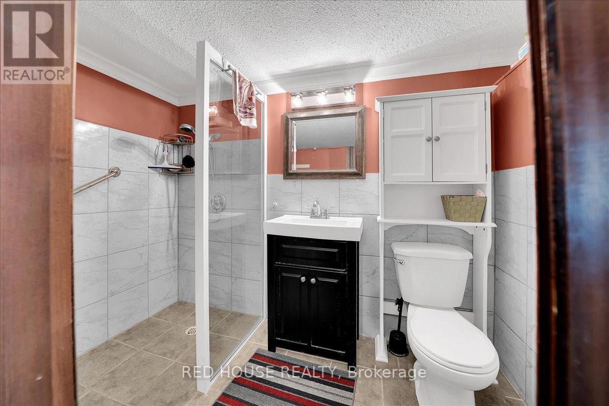 32 MCLEISH DRIVE - 27