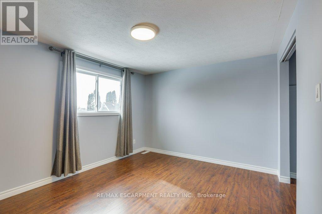 #5 900 JAMES STREET - 22