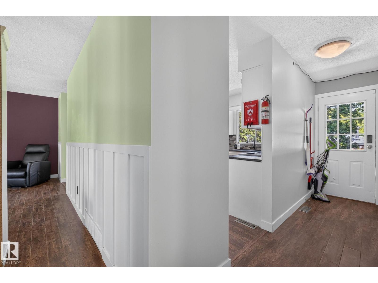 8517 95 B AV — photo 19
